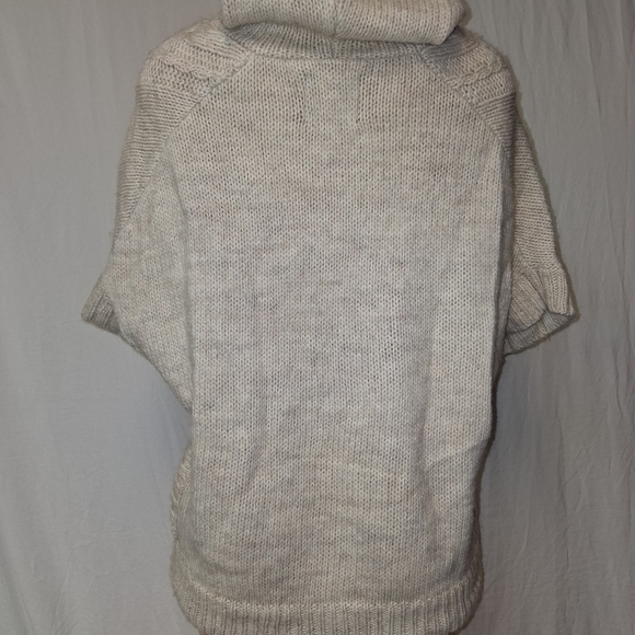 American Eagle Outfitters V-Neck Cable Knit Sweater - Gray Size L - Picture 14 of 16